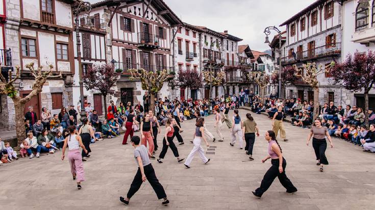 Lesakako Tantirumairu dantza taldean izena emateko epea zabalik da