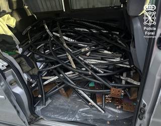 Foruzainek hiru pertsona atxilotu dituzte Legasan enpresa batean kableatua lapurtzeagatik