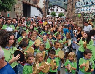 Herriko musikarien doinuak entzunen dira Santa Zezilia egunean Etxalarren