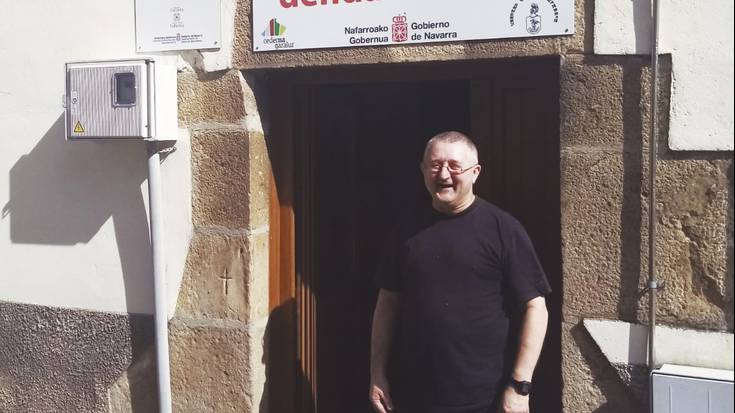 Urrozko herriko denda berriz ireki dute eta «jende aunitz» dabil