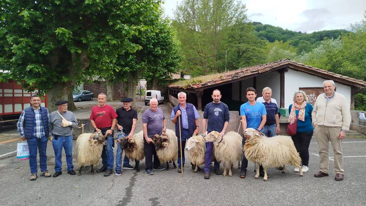 Aro ederrarekin iragan da Udaberriko feria Donezteben