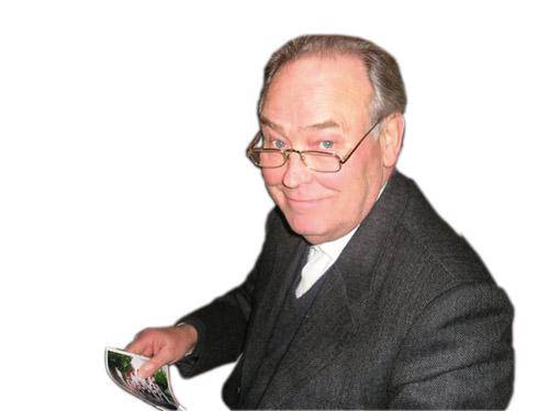 Karlos III.a Prestuaren Gurutzea eman dio Gobernuak