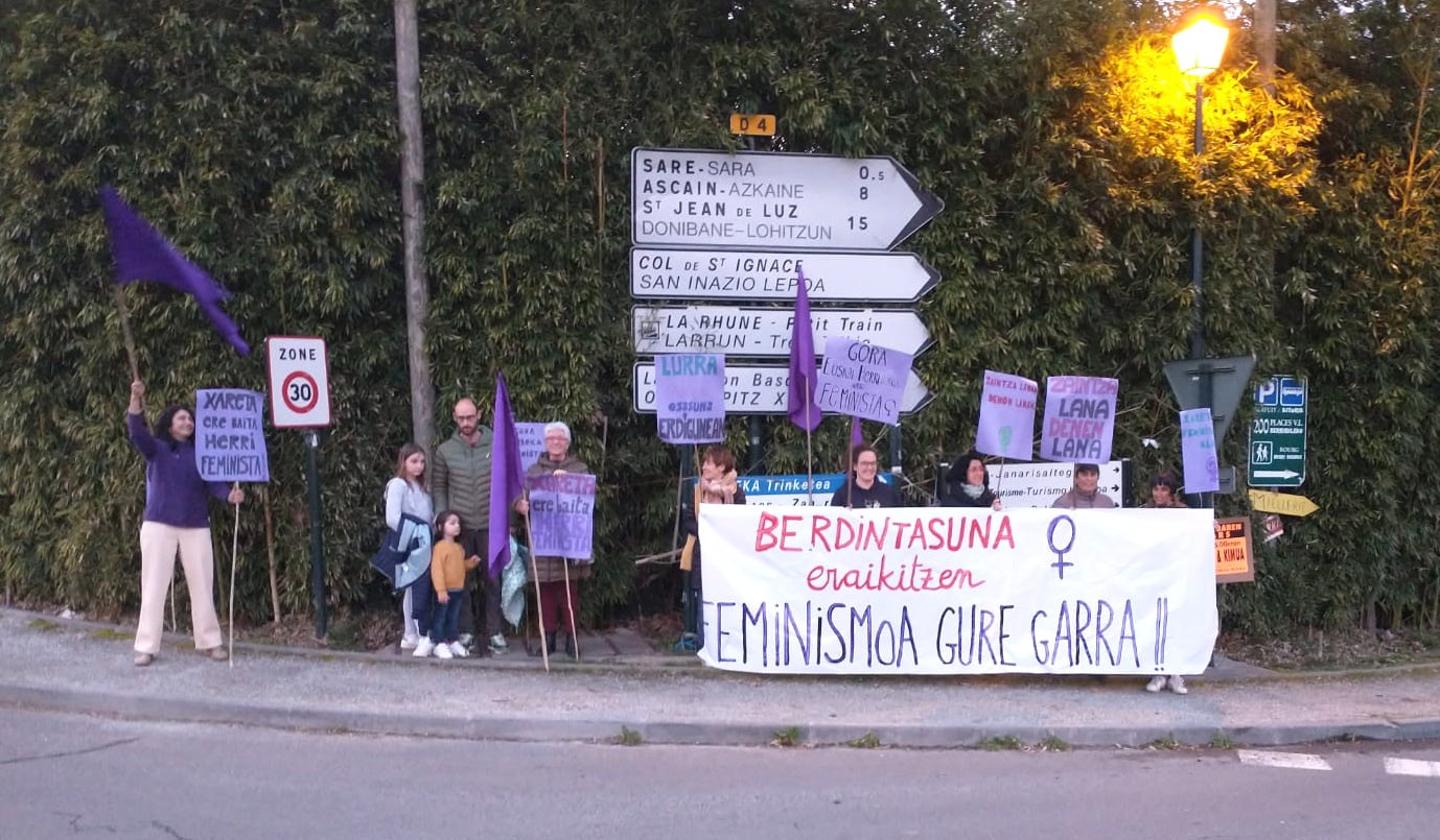 Martxoaren 8ko ospakizuna prest du Sarako Bostanka feministen kolektiboak
