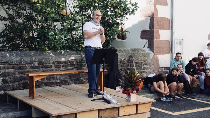 [ARGAZKIAK] Erratzuko Altxuko Dendaren 20. urteurrena ospatu dute