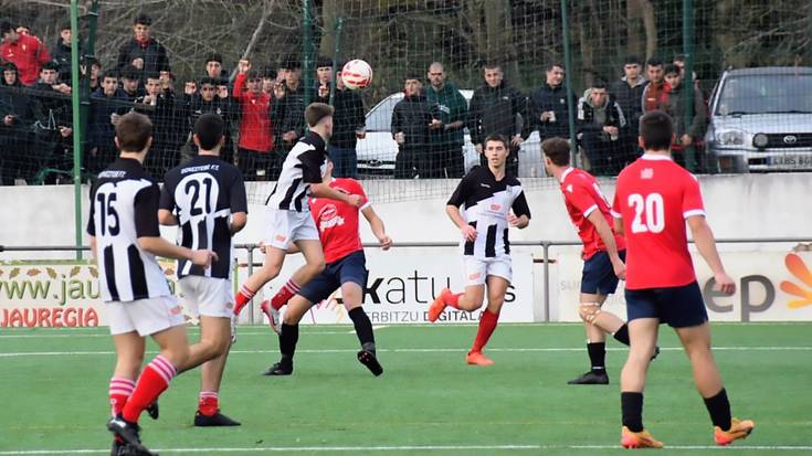 Nafarroako ligan ari diren futbol talde nagusiek etxean jokatuko dute eta Gipuzkoan ari direnek kanpoan