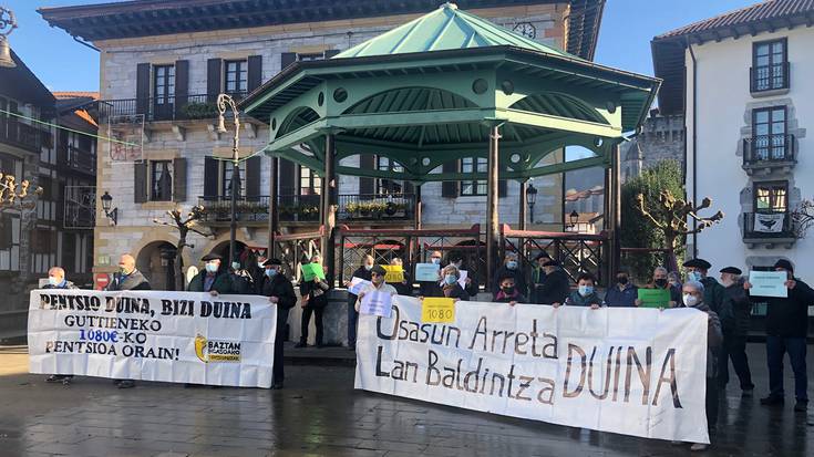 Baztan-Bidasoko Pentsionistak Martxan elkarteak urteko azken elkarretaratzea egin du Lesakan