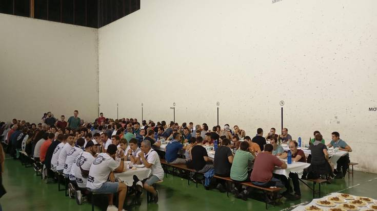 Arraiozko bestetara joateko autobus zerbitzua izanen da larunbat gauean