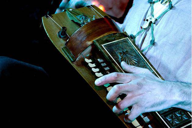 Erdi aroko musika tresnen kopien erakusketa dago ikusgai Iruritako Jauregian