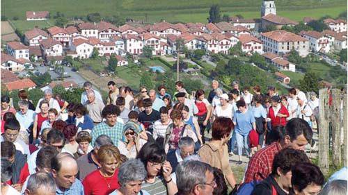  Kaperako besta ospatu zen Arantzazuko Amaren baselizan  