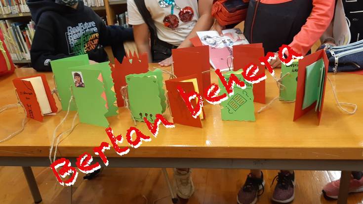 ‘Liburu bat eginen dut’ tailerra bertan behera utzi dute Lesakan