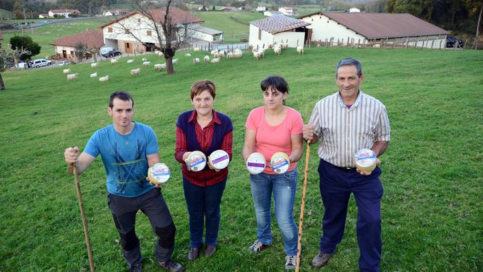 Urdazubiko Etxelekua gasnategiak sei domina eskuratu ditu World Cheese Awards nazioarteko lehiaketan