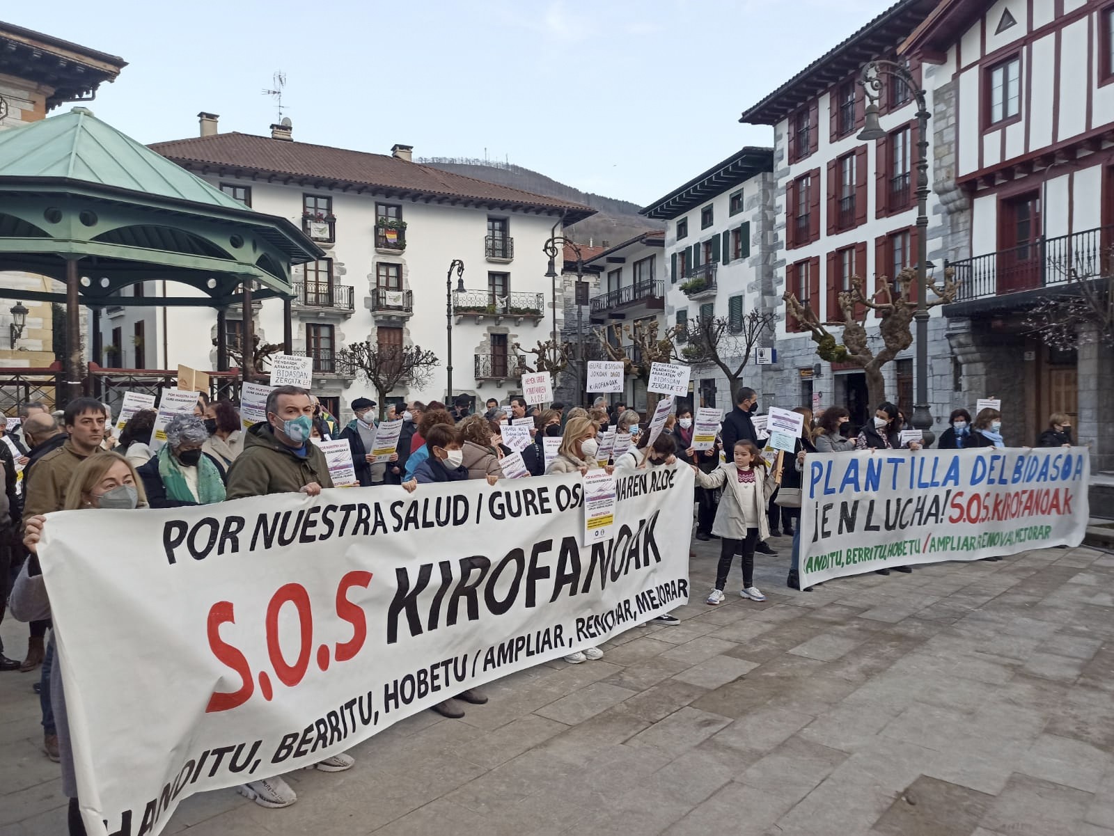 Maiatzaren 31ko manifestaziora joateko deia egin die Osasun Bidasoa Plataformak Bortzirietako herritarrei