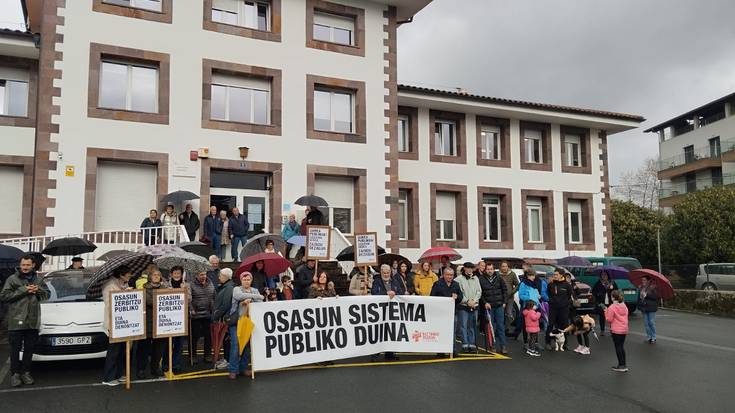 «Osasun zaintza duina eta osoa» aldarrikatu du Baztango Osasun Plataformak