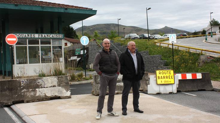 Dantxarinea-Urdazubik mugako pasabidea irekitzeko eskatu du bentei egindako kaltea dela eta