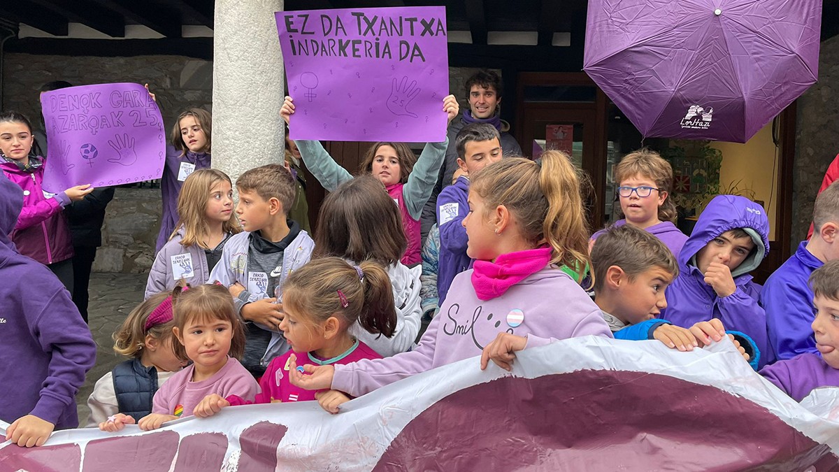 Indarkeria matxistaren kontrako egunaren harira mobilizazioak herriz herri